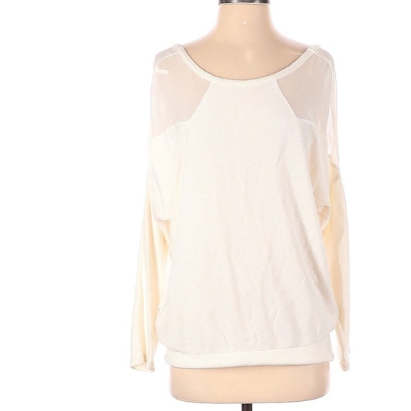 Ivory sheer detail BCBG Generation top - Picture 2 of 5